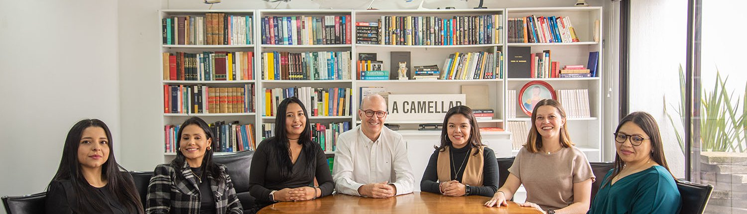 Equipo Lozano Vila Asociados en Bogotá Equipo Lozano Vila Asociados en Bogotá